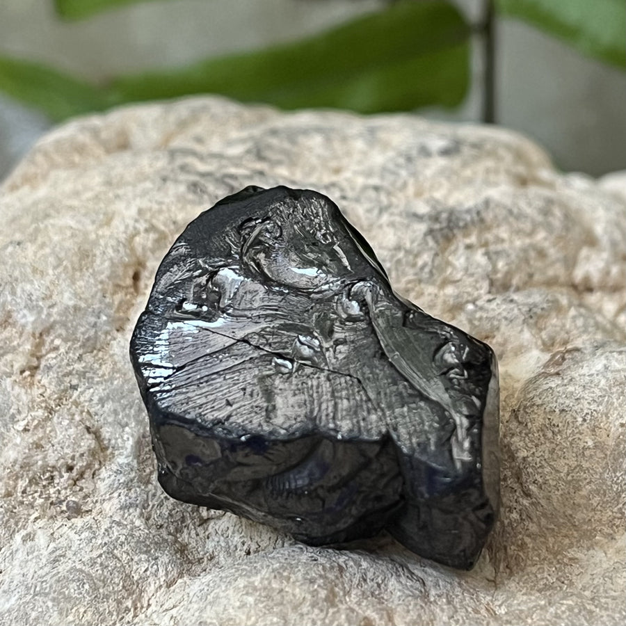 Shungite Noble Raw 3.0 cm | Carpe Diem With Remi