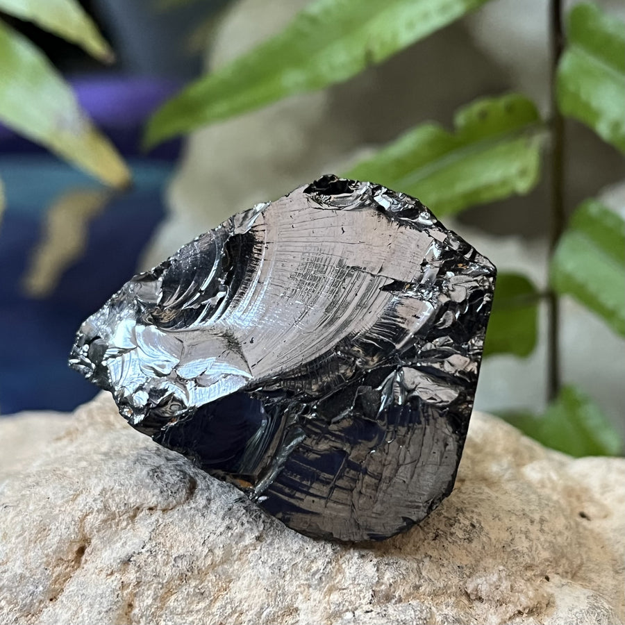 Shungite Noble Raw 4.10 cm | Carpe Diem With Remi