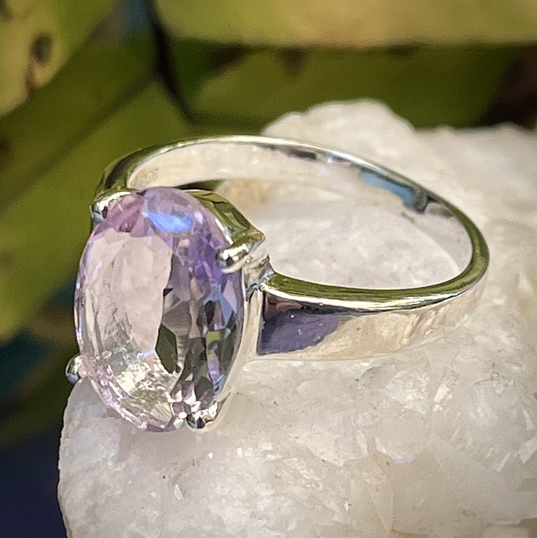 Ring Amethyst Oval Facet 1.4 cm