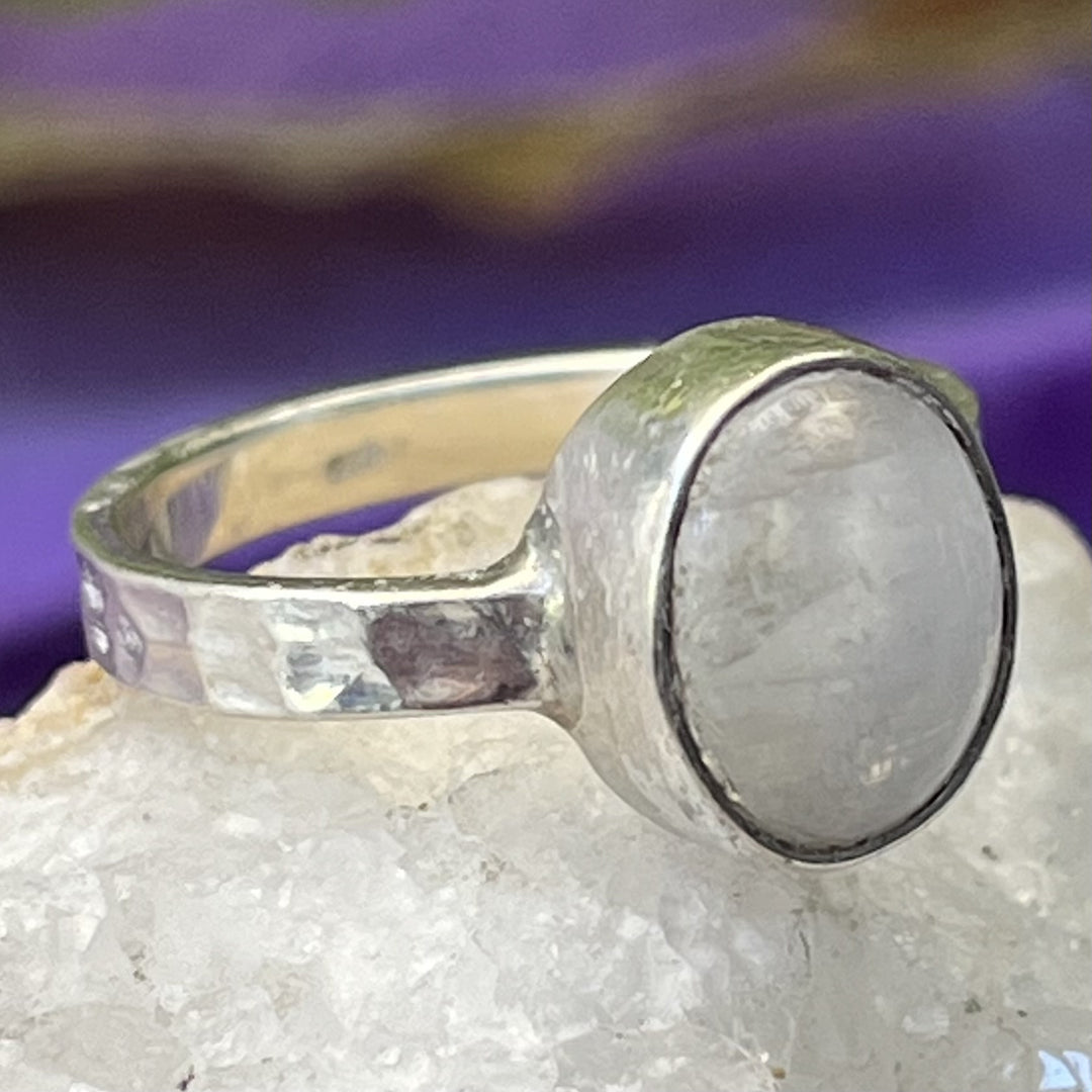 Ring Rainbow Moonstone Oval 0.9 cm