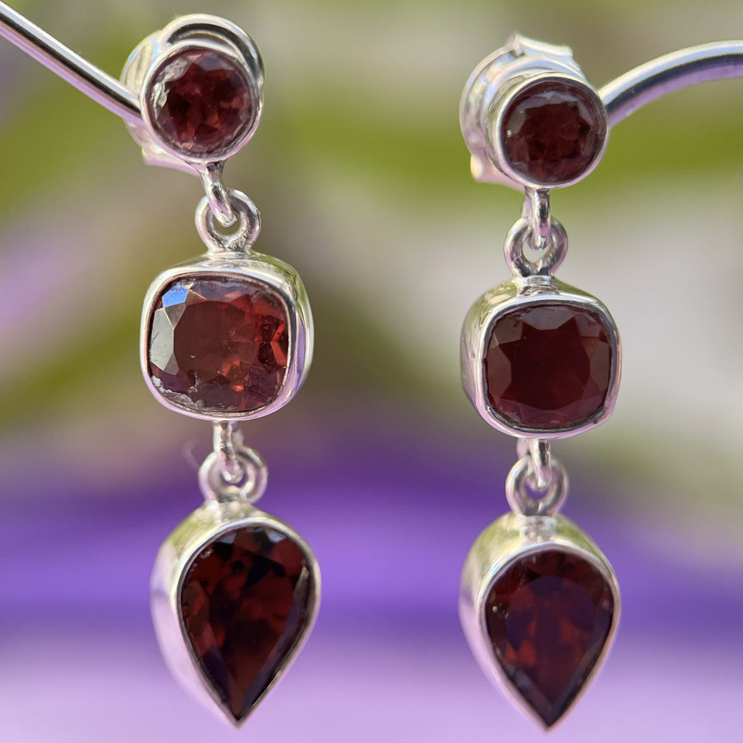 Stud Earrings Garnet Faceted Drop 2.7 cm