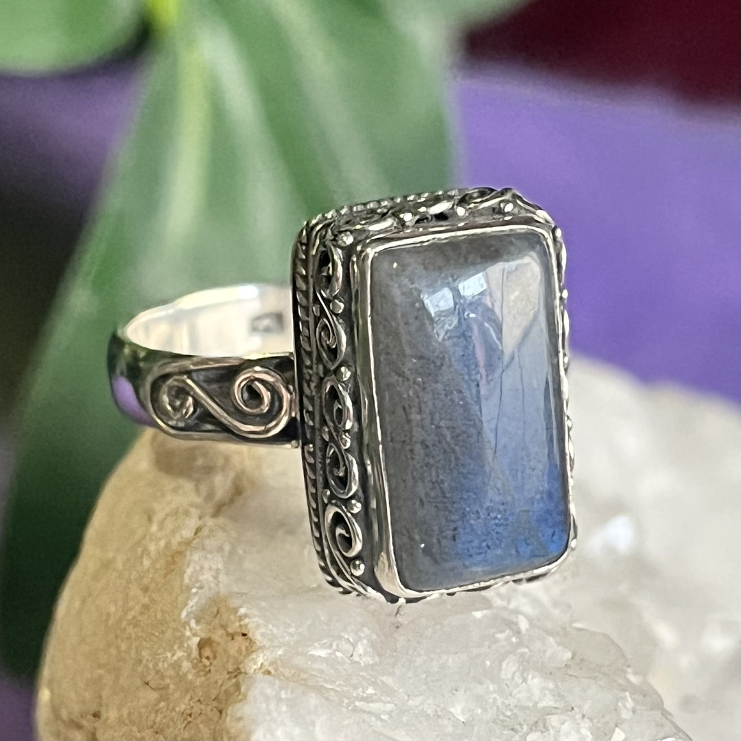 Ring Blue Labradorite Rectangle 1.5 cm