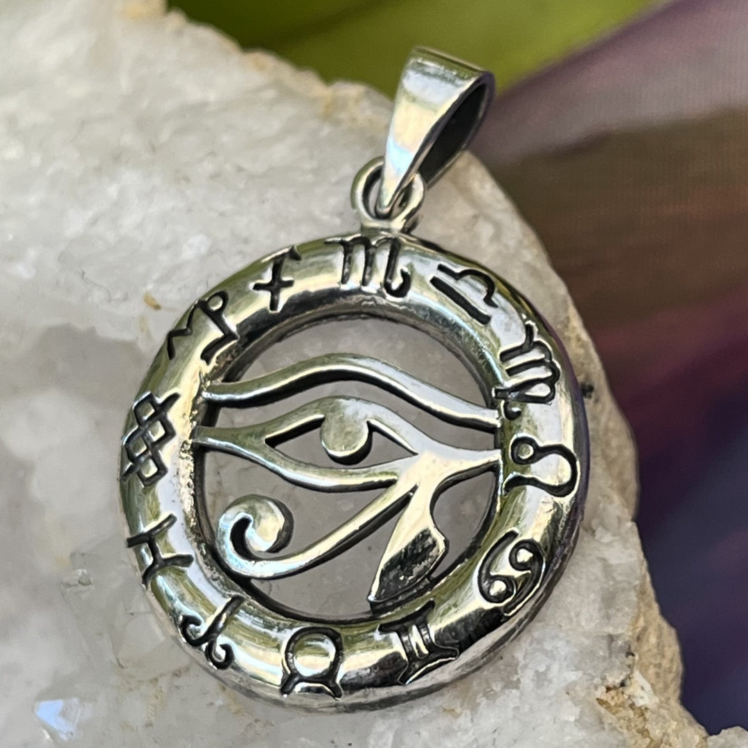 Pendant Eye of Horus Round 3.4 cm