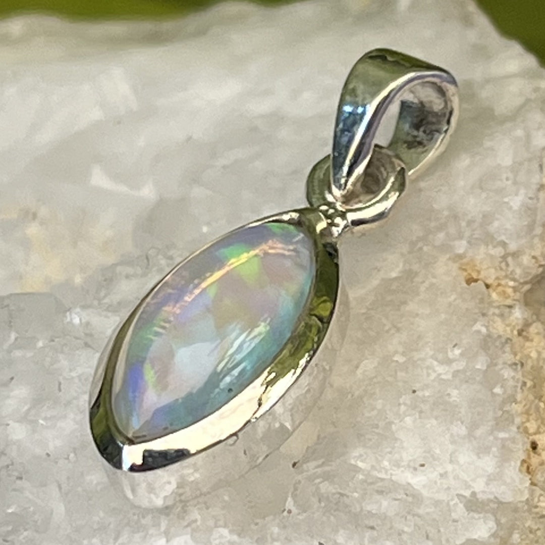Pendant Opal Ethiopian Marquise 2.2 cm