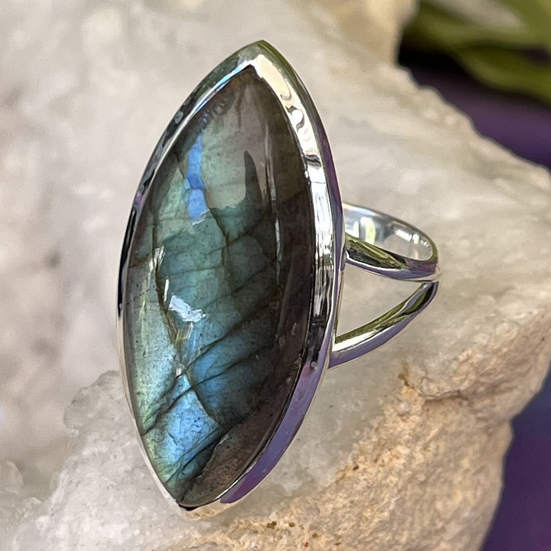 Ring Labradorite Marquise 3.0 cm