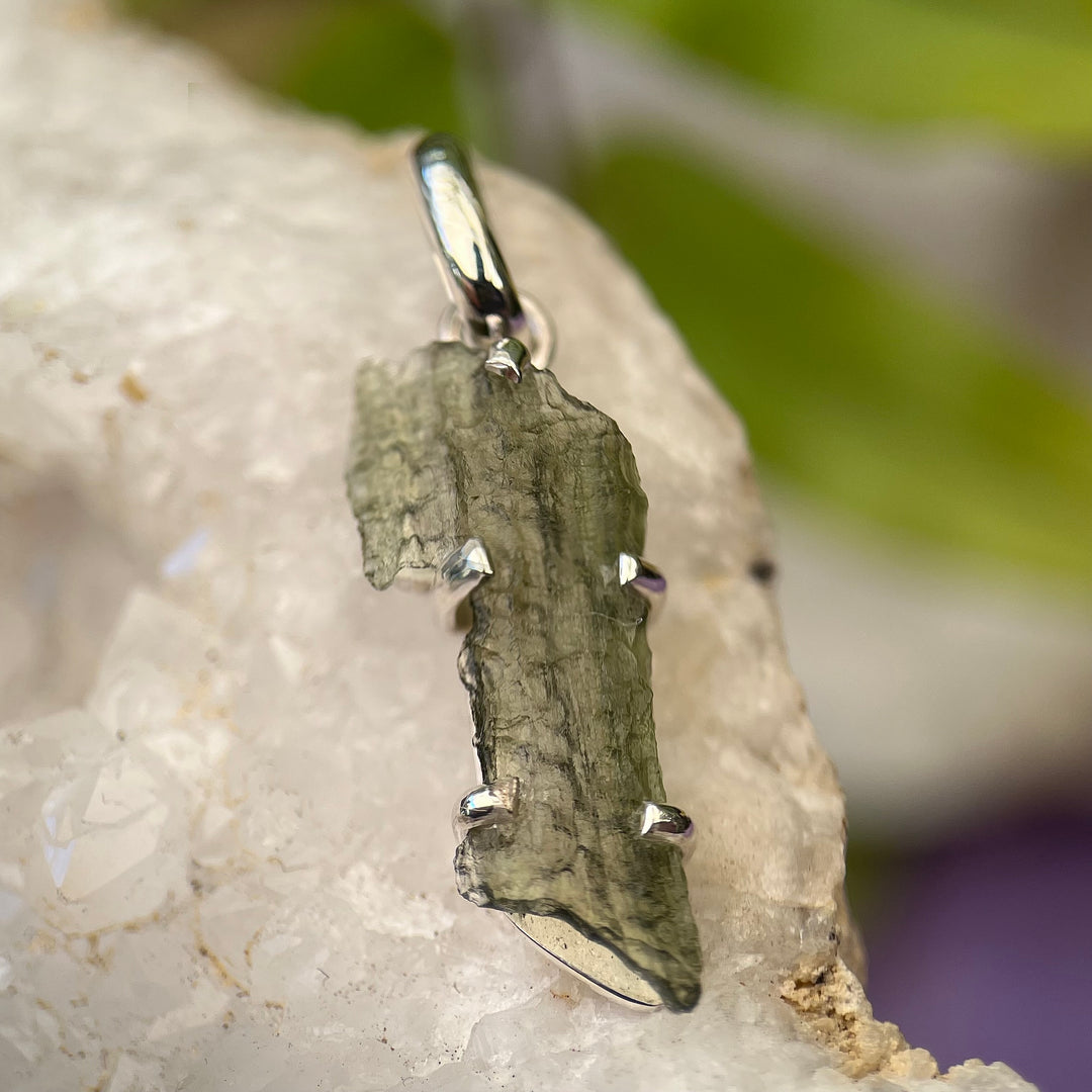 Pendant Moldavite Raw 1.9g