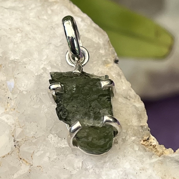 Pendant Moldavite Raw 2.1 grams