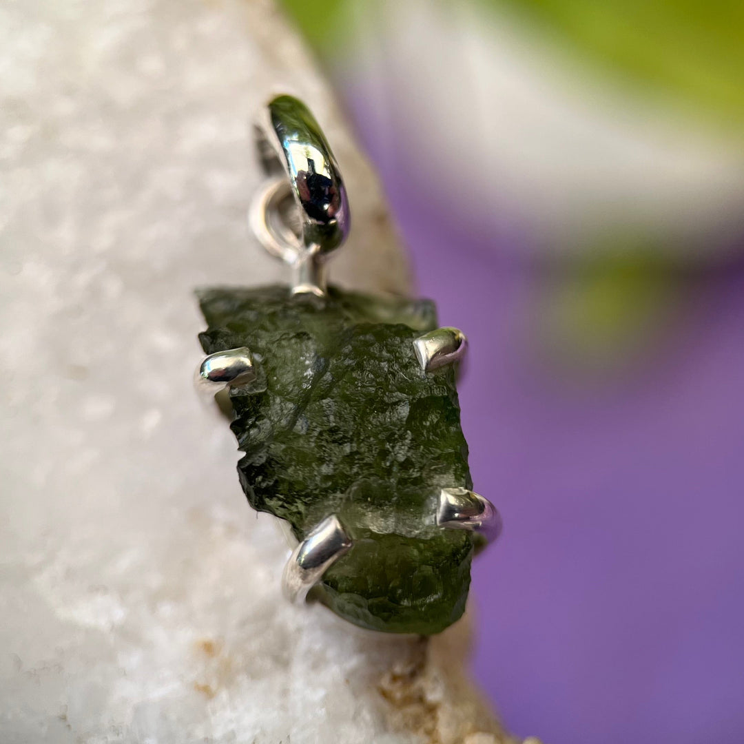 Pendant Moldavite Raw 2.1 grams