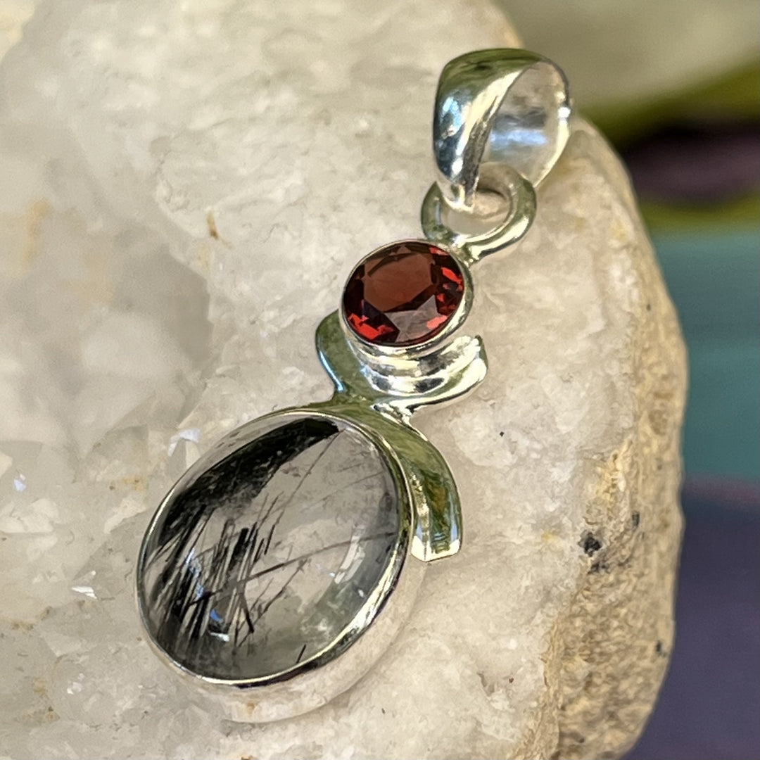 Pendant Tourmaline in Quartz and Garnet 3.2 cm