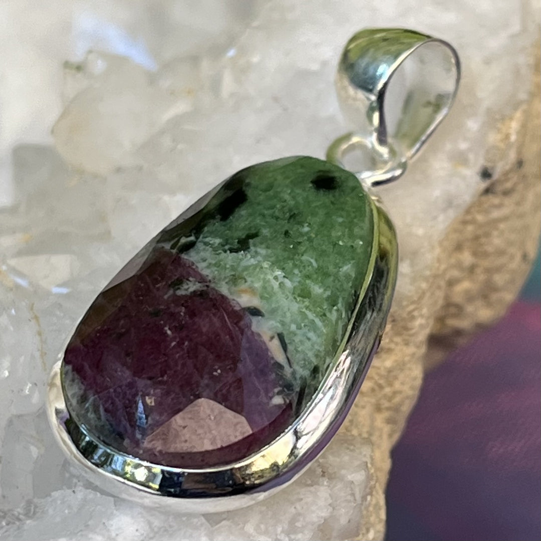Pendant Ruby in Zoisite Teardrop 3.6 cm