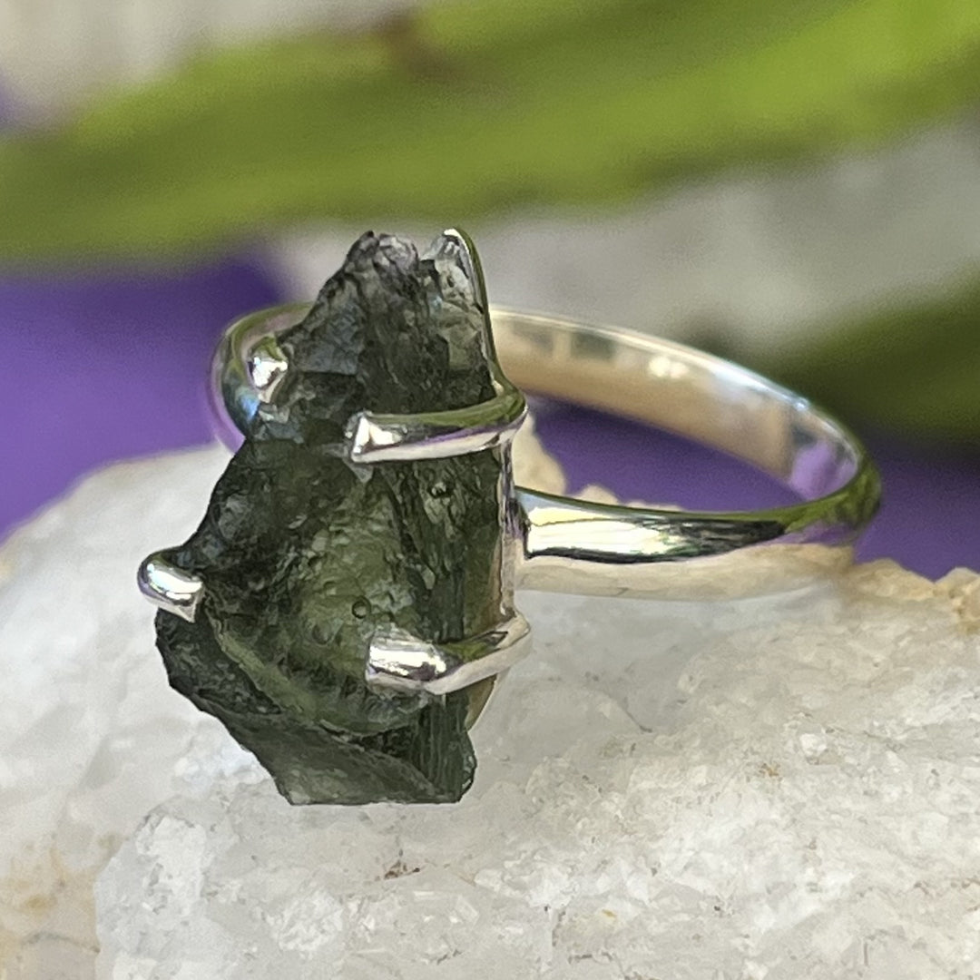 Ring Moldavite Raw 1.7 cm