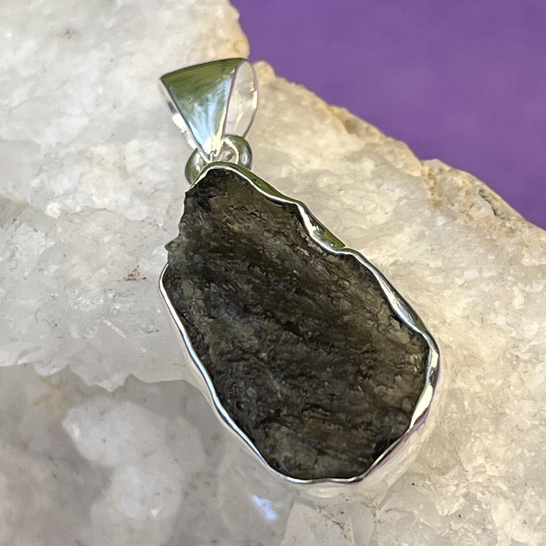 Pendant Moldavite Raw 2.9 cm | Carpe Diem WIth Remi