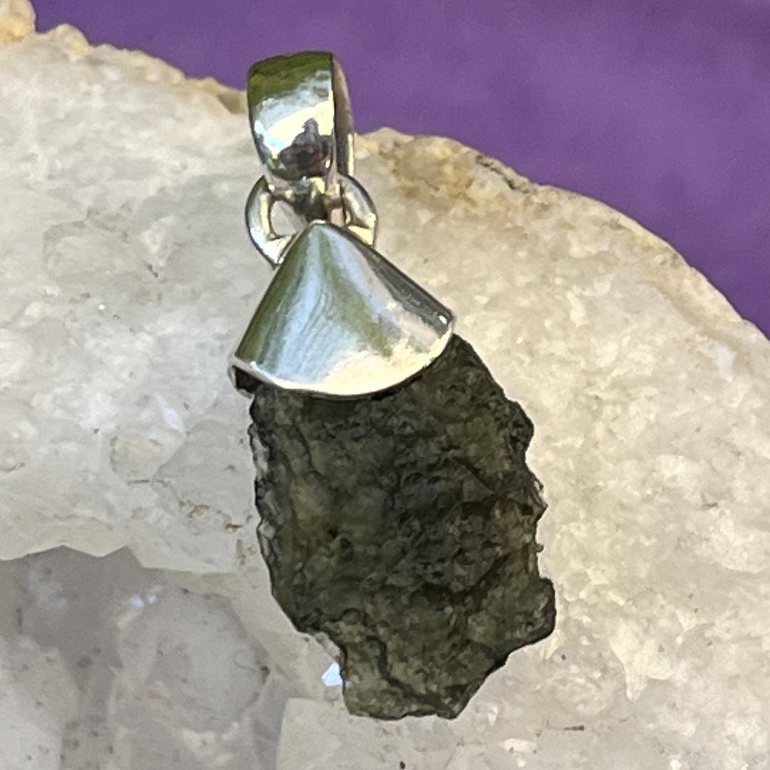 Pendant Moldavite Raw 2.6 cm | Carpe Diem WIth Remi