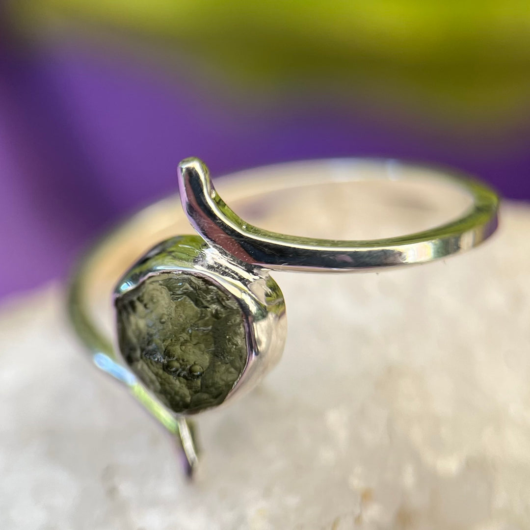 Ring Moldavite Raw 0.5 cm