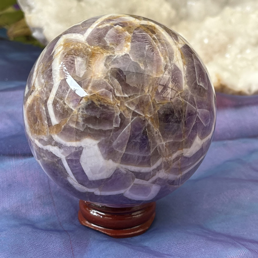 Sphere Dream Amethyst 6.9 cm | Carpe Diem with Remi