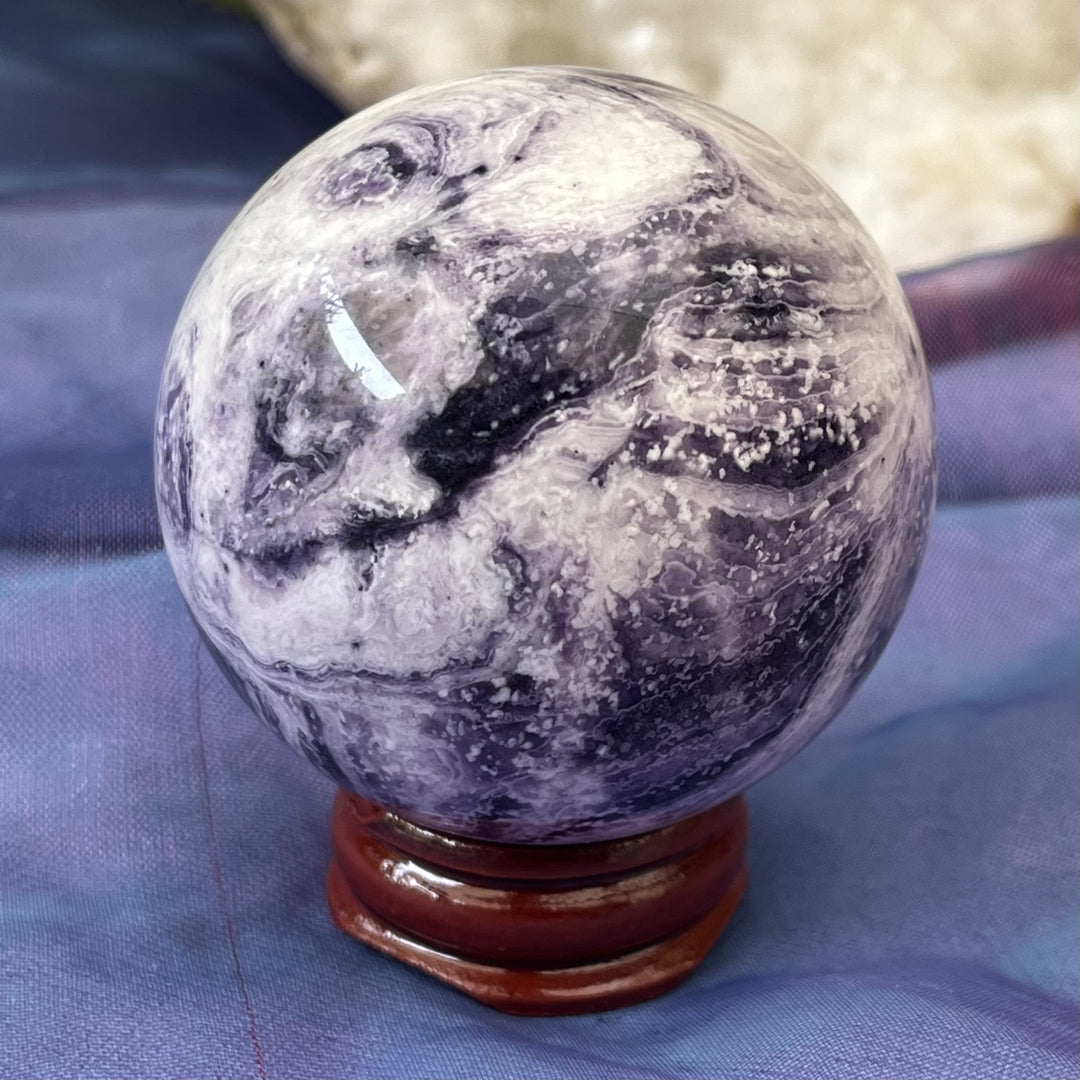 Sphere Tiffany Stone on Stand | Carpe Diem with Remi