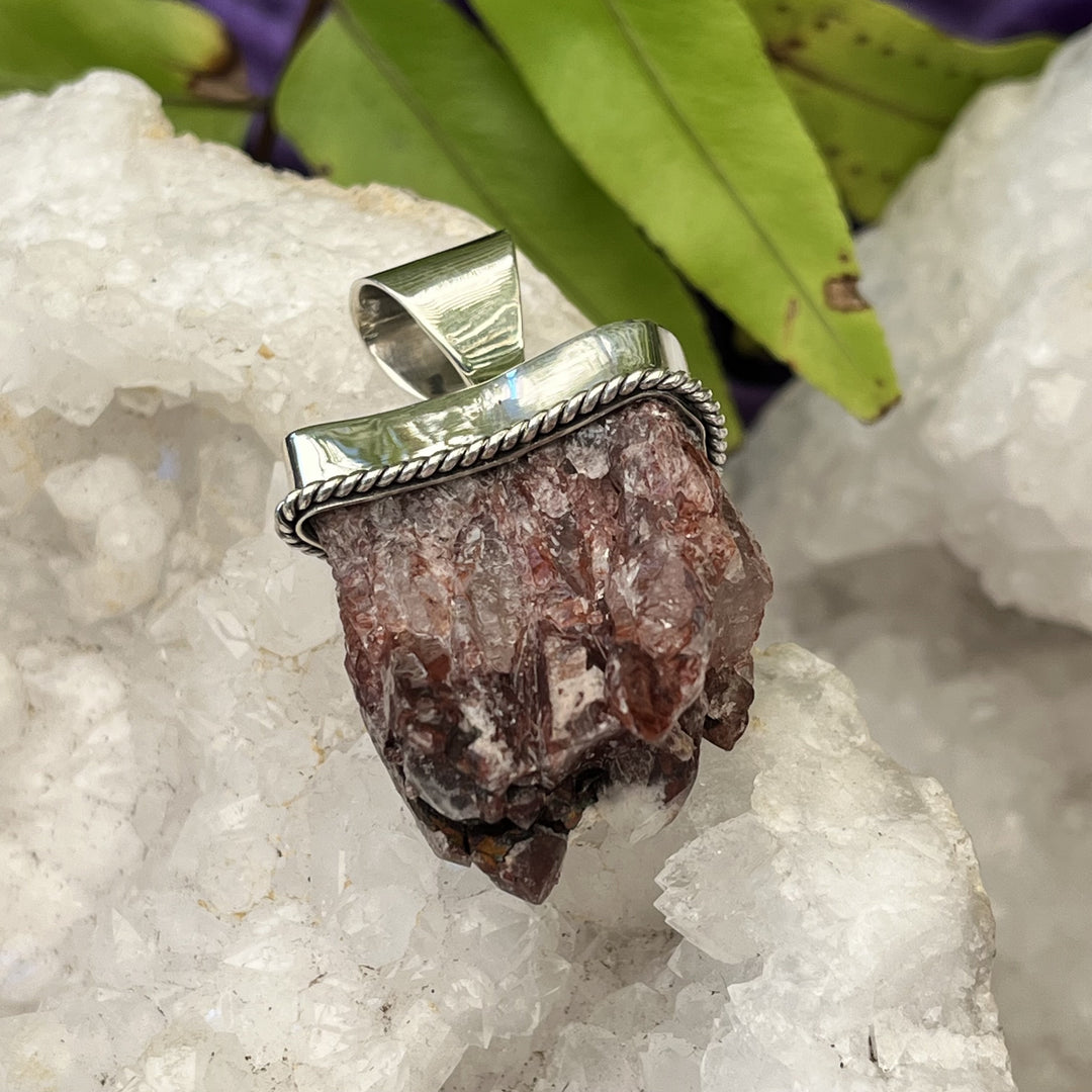 Pendant Red Quartz Natural Raw 4.6 cm