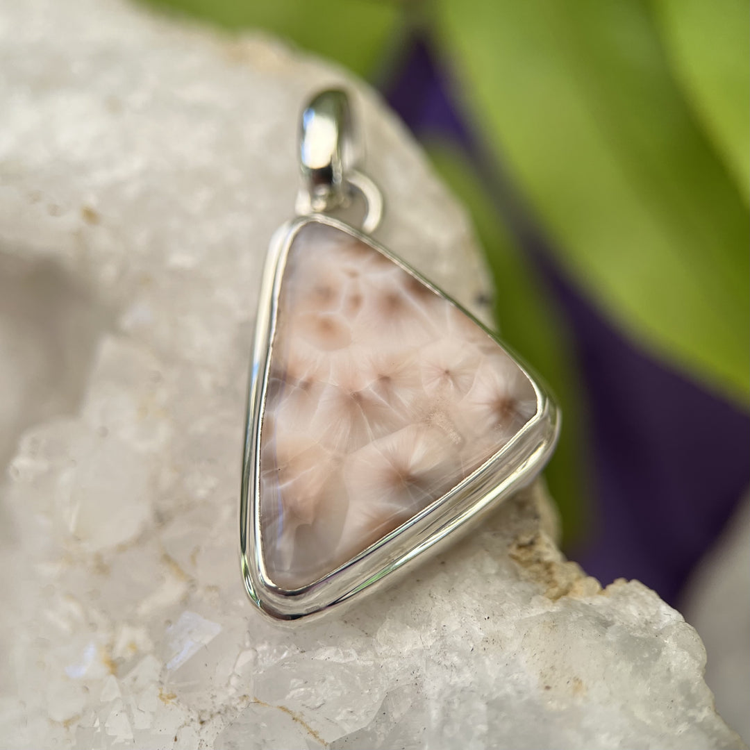 Pendant Pink Larimar Triangular 2.8 cm