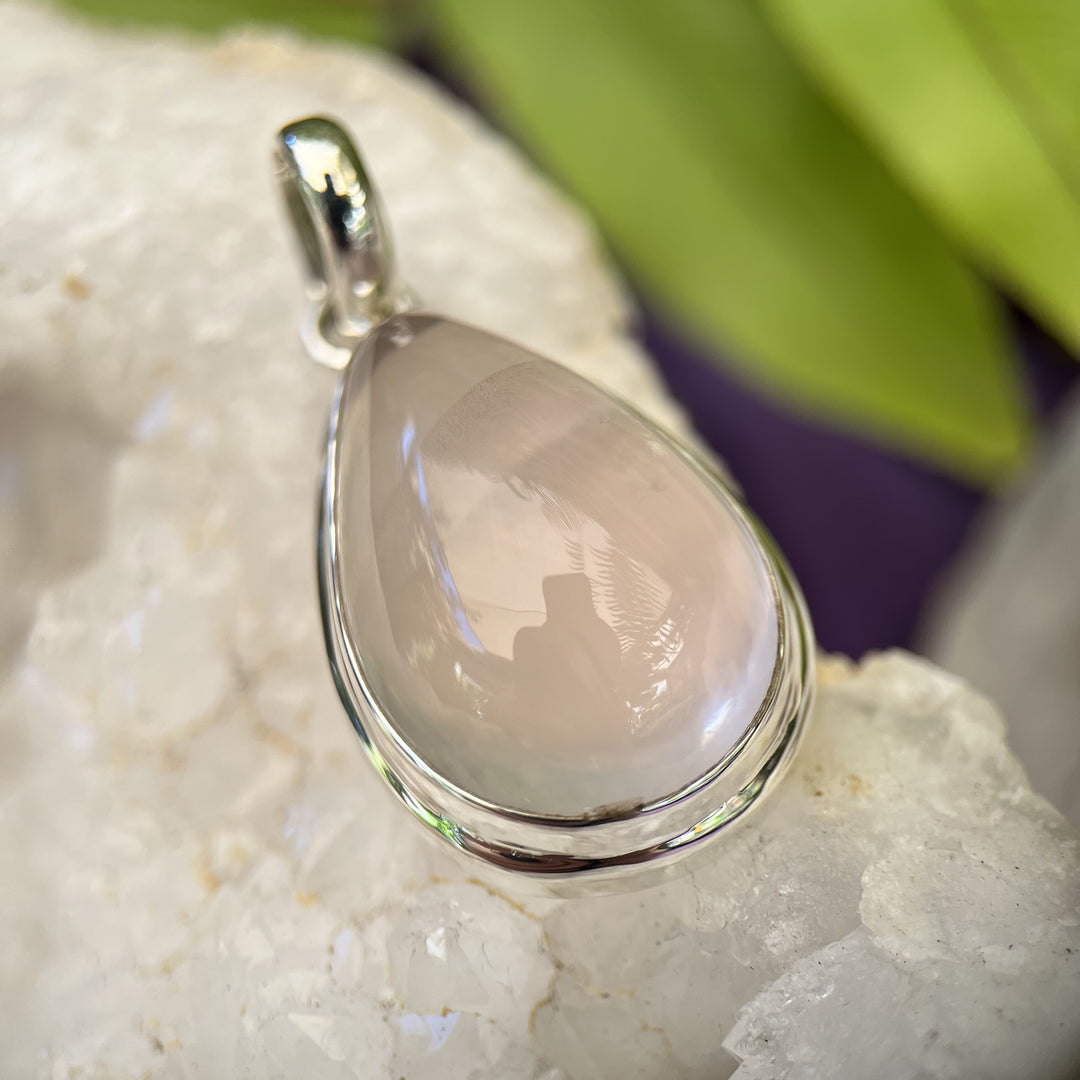 Pendant Rose Quartz Teardrop Gem Quality 3.8 cm