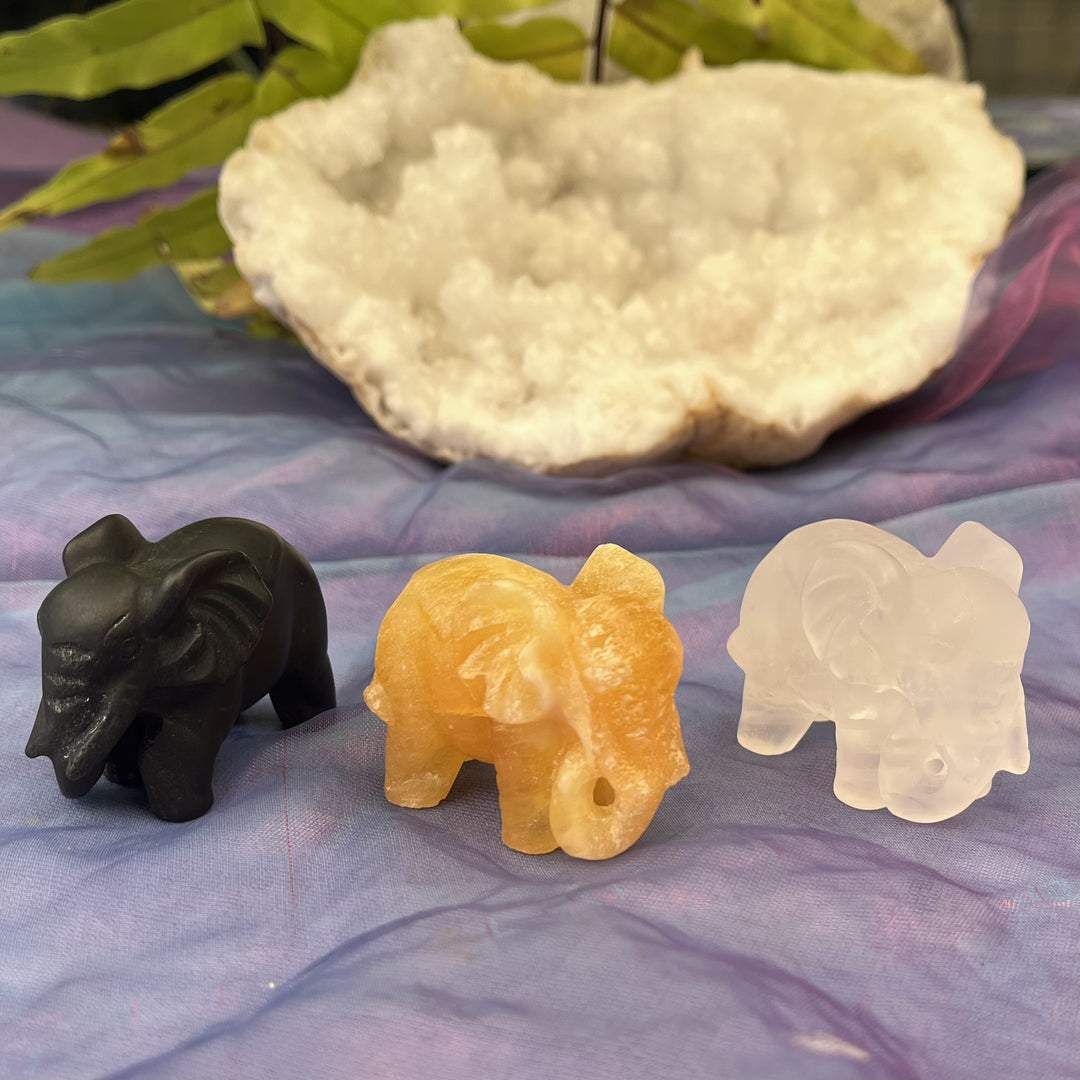 Elephant Crystal Carving 4.7 cm