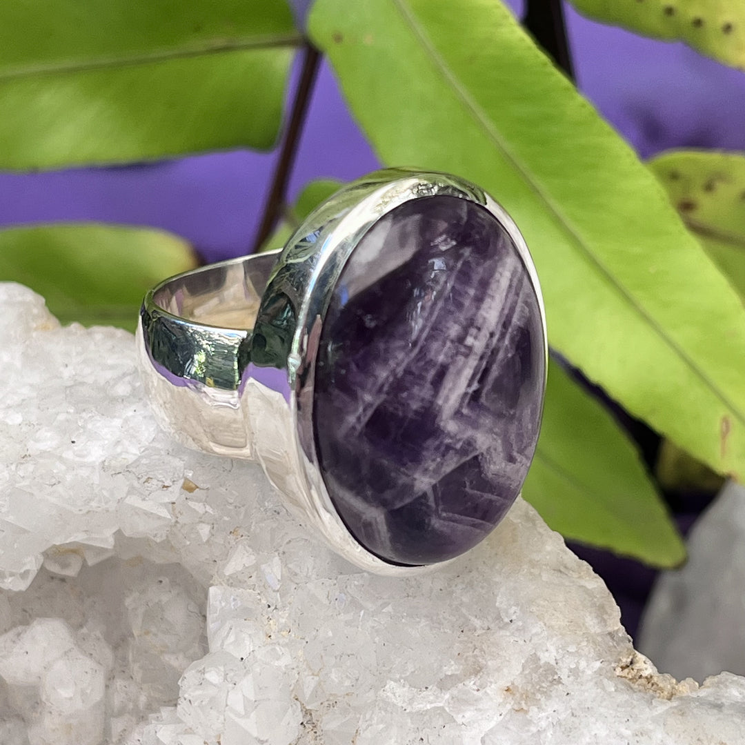Ring Amethyst Chevron Oval 2.4 cm