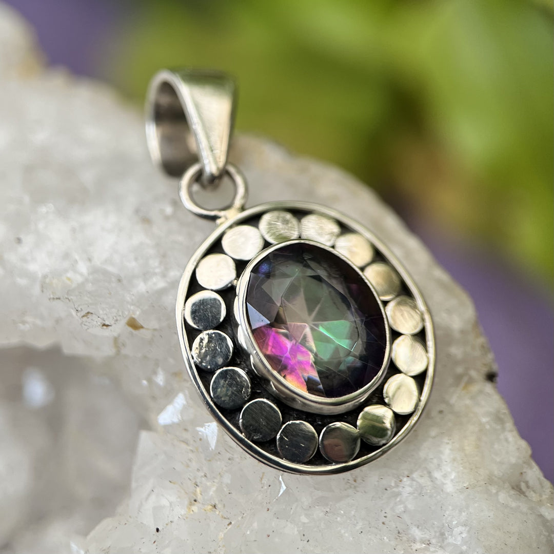 Pendant Mystic Topaz Oval Facet 2.9 cm