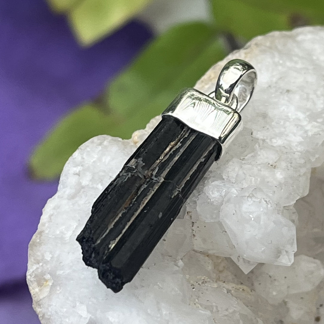 Pendant Black Tourmaline Point Raw 3.5 cm
