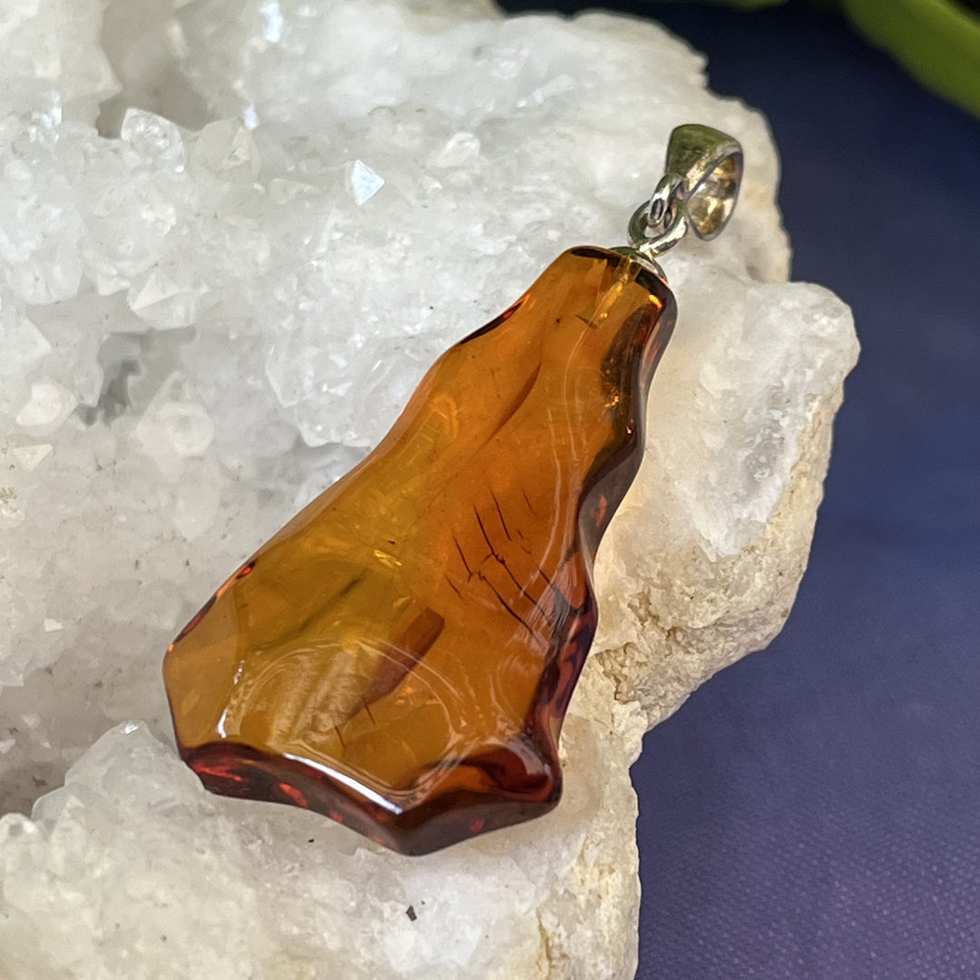Pendant Amber Freeform 4.5 cm