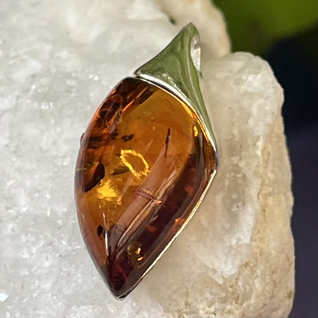 Pendant Amber Freeform 2.2 cm