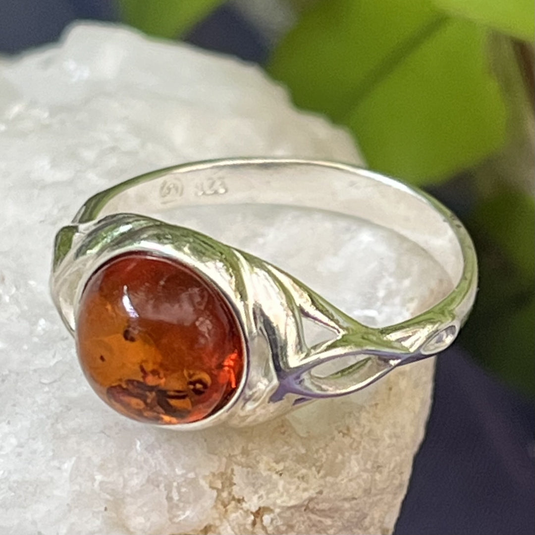 Ring Amber Round 0.7 cm