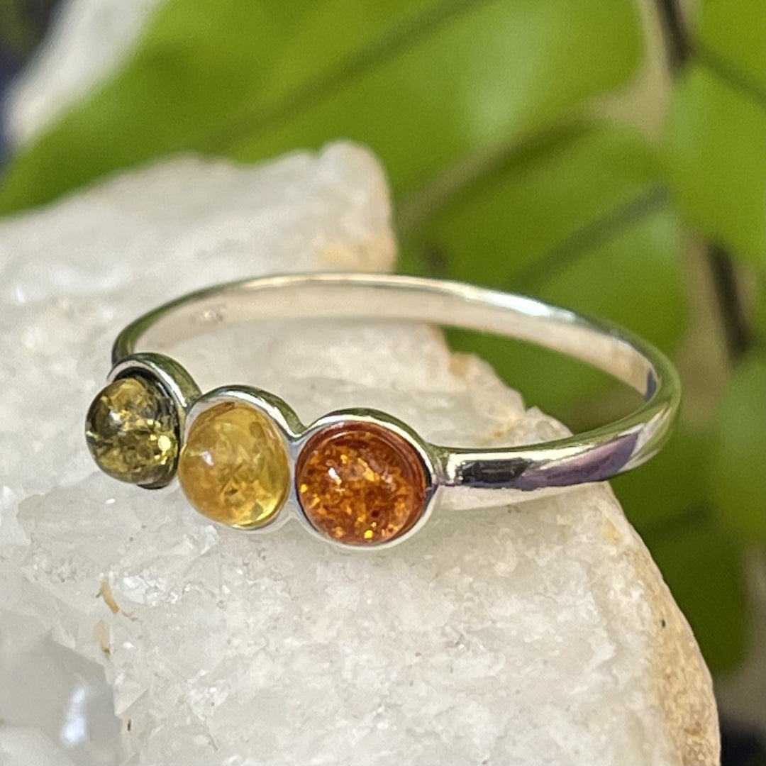 Ring Amber Triple Stone Round