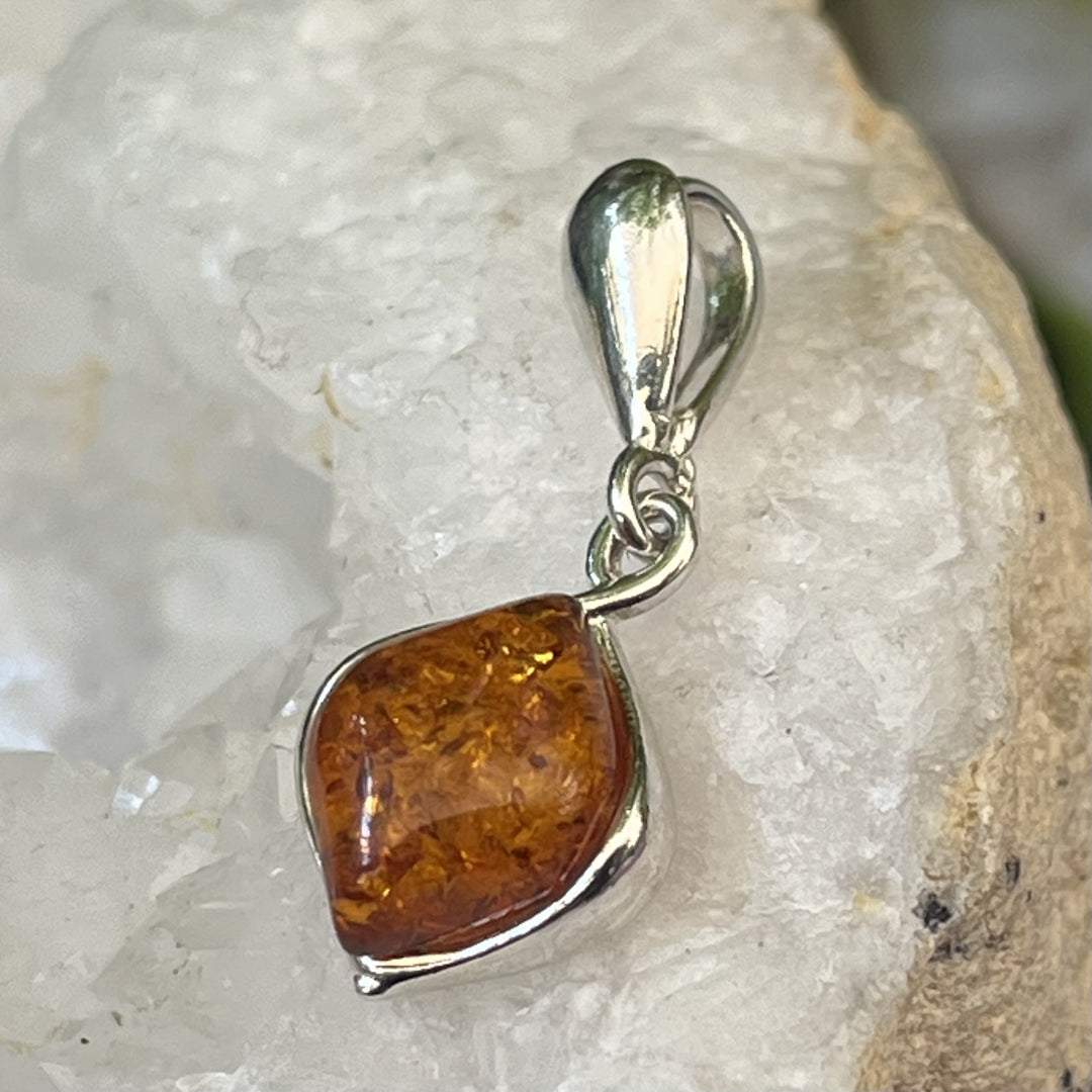 Pendant Amber Teardrop Rounded 2.3 cm