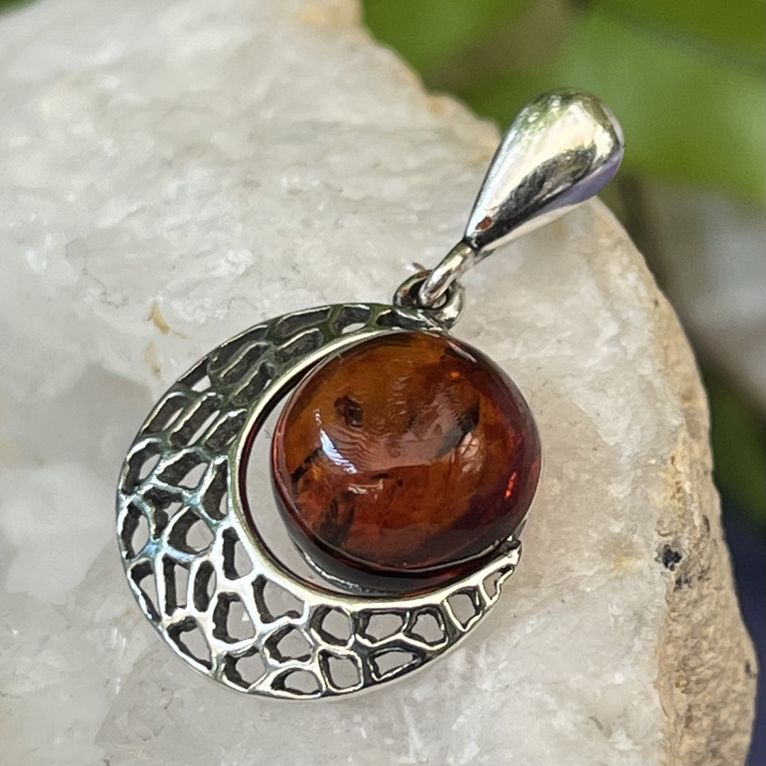 Pendant Amber Round Filigree Moon 2.7 cm