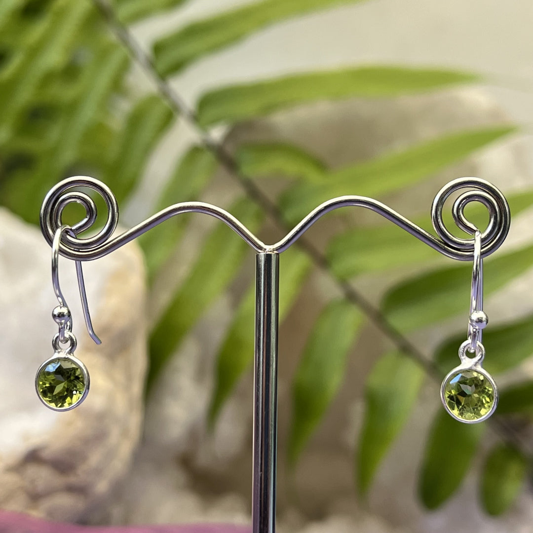 Earrings Peridot Round Faceted 2.2 cm