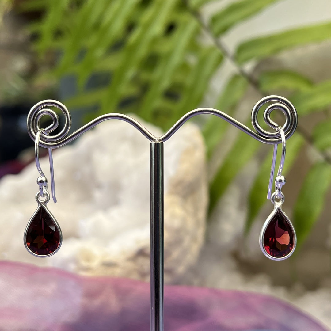 Earrings Garnet Teardrop Faceted 2.5 cm