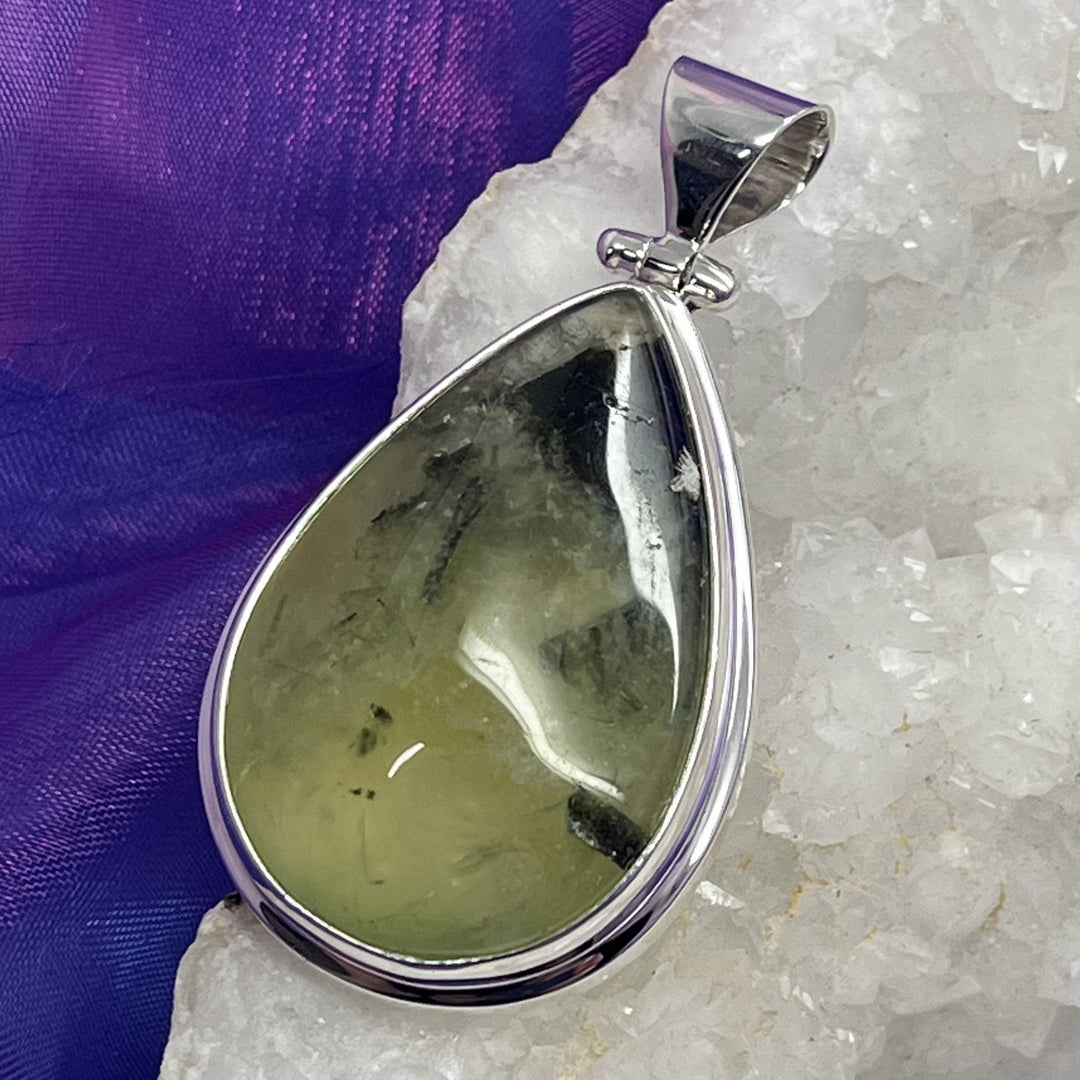 Pendant Prehnite Teardrop S/S 5.2 cm