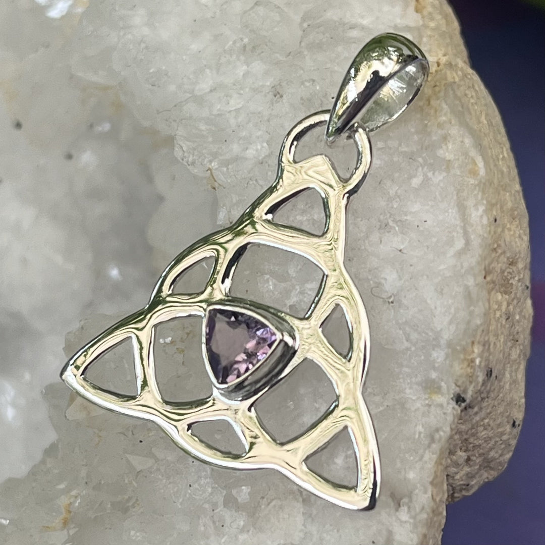 Pendant Amethyst Triquetra Faceted