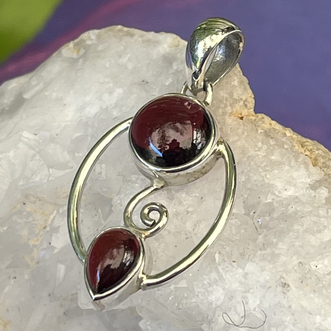 Pendant Garnet Spiral 2 Stone