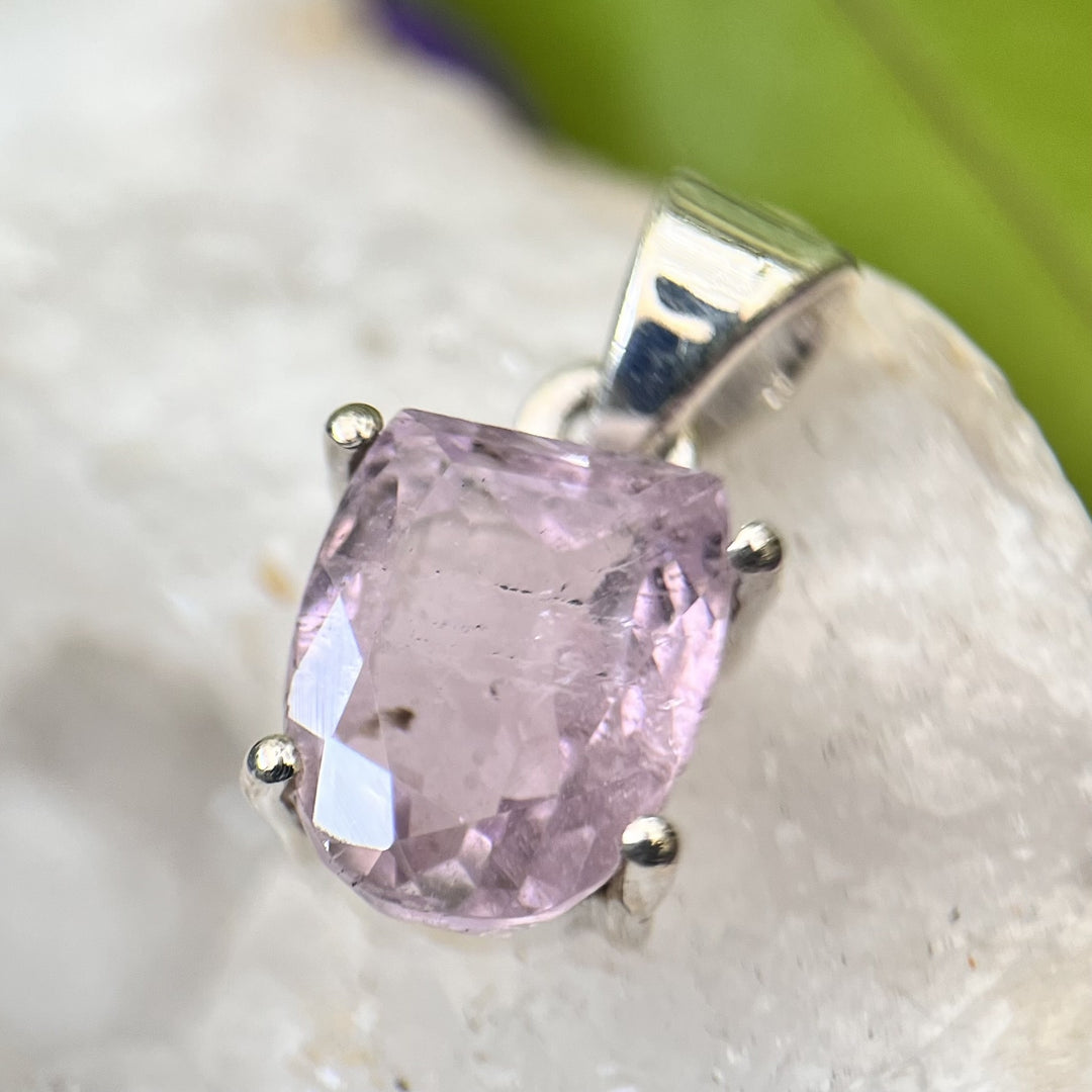 Pendant Kunzite Faceted 2.1 cm