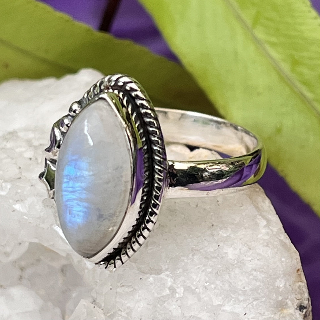 Ring Rainbow Moonstone Marquise 1.5 cm