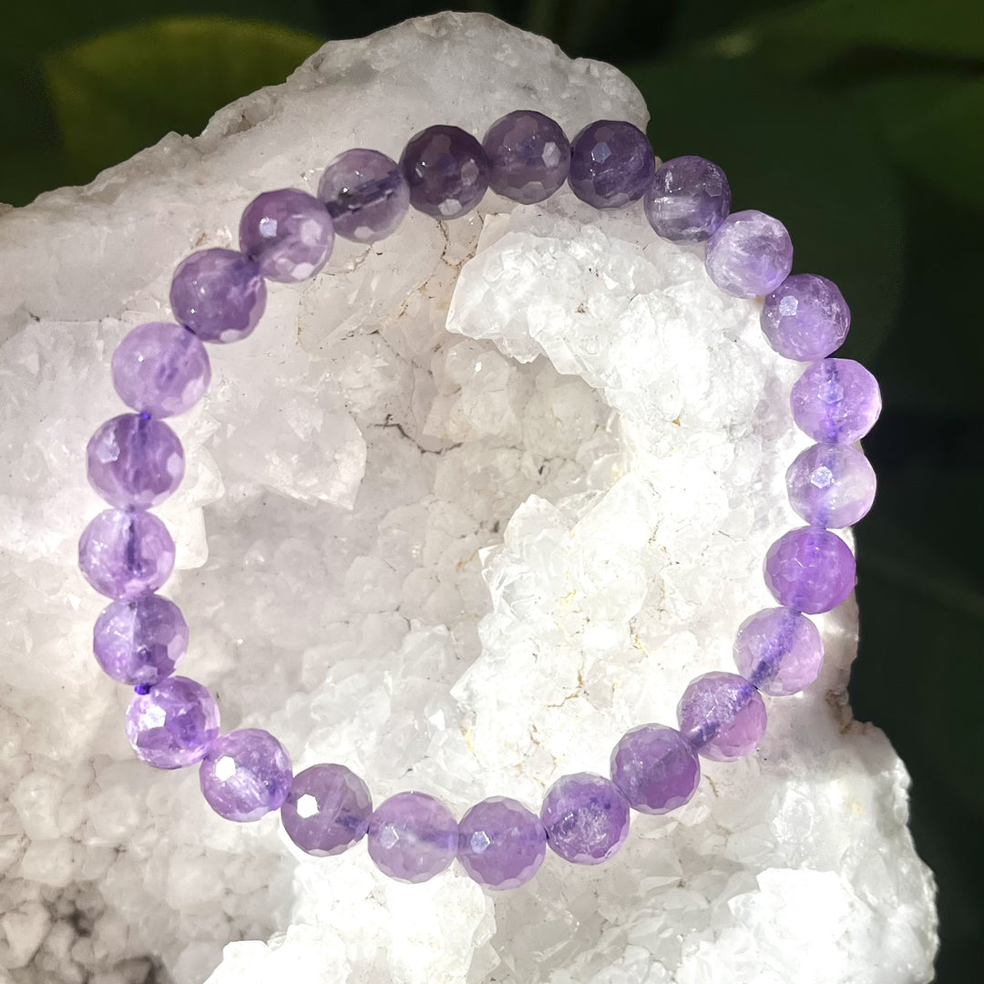 Bracelet Amethyst Faceted Beads 8 mm