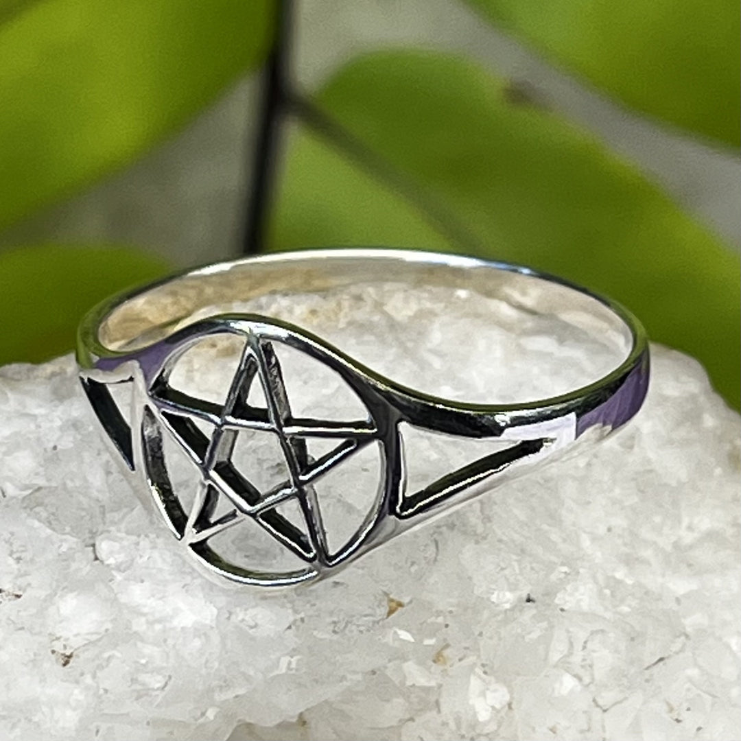 Ring Pentagram Symbol