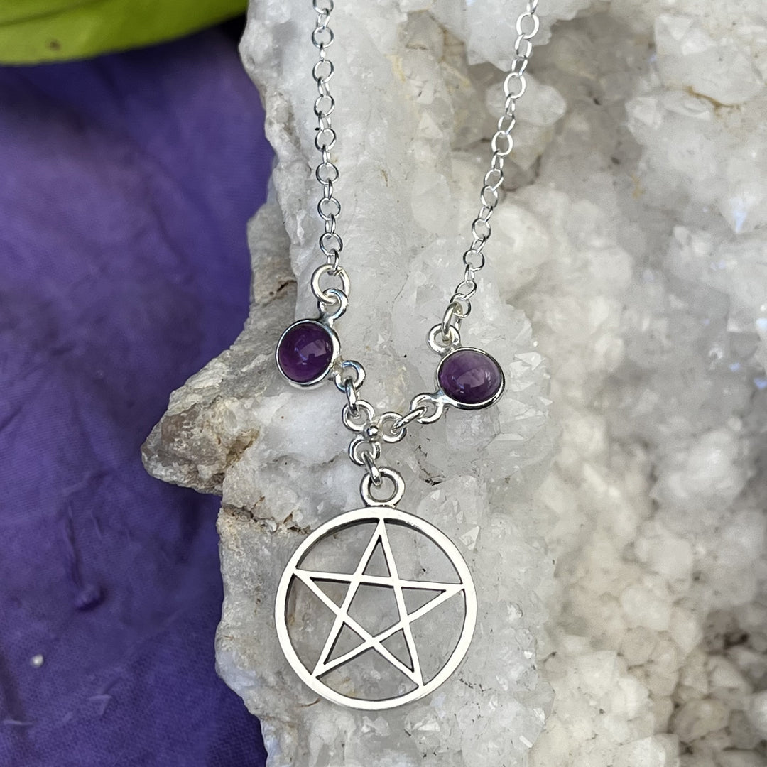 Necklace Pentagram Round with Amethyst