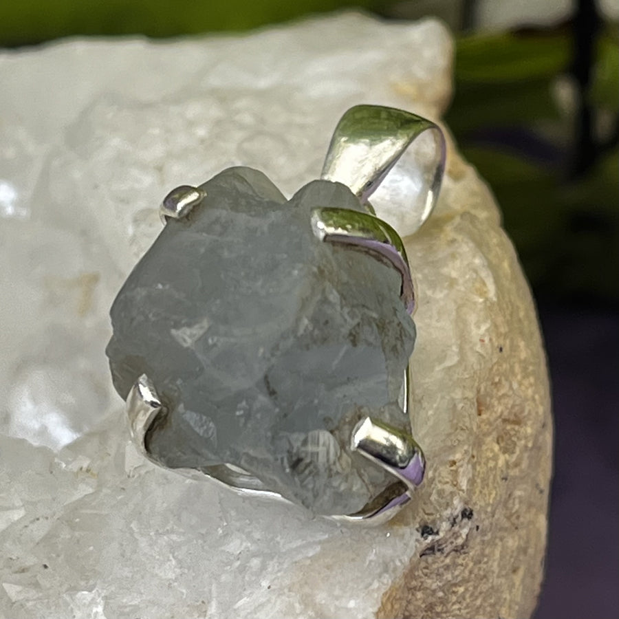 Pendant Celestite Raw 2.1 cm | Carpe Diem With Remi
