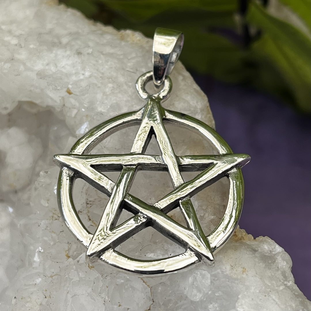 Pendant Pentagram Round 4.1 cm | Carpe Diem With Remi