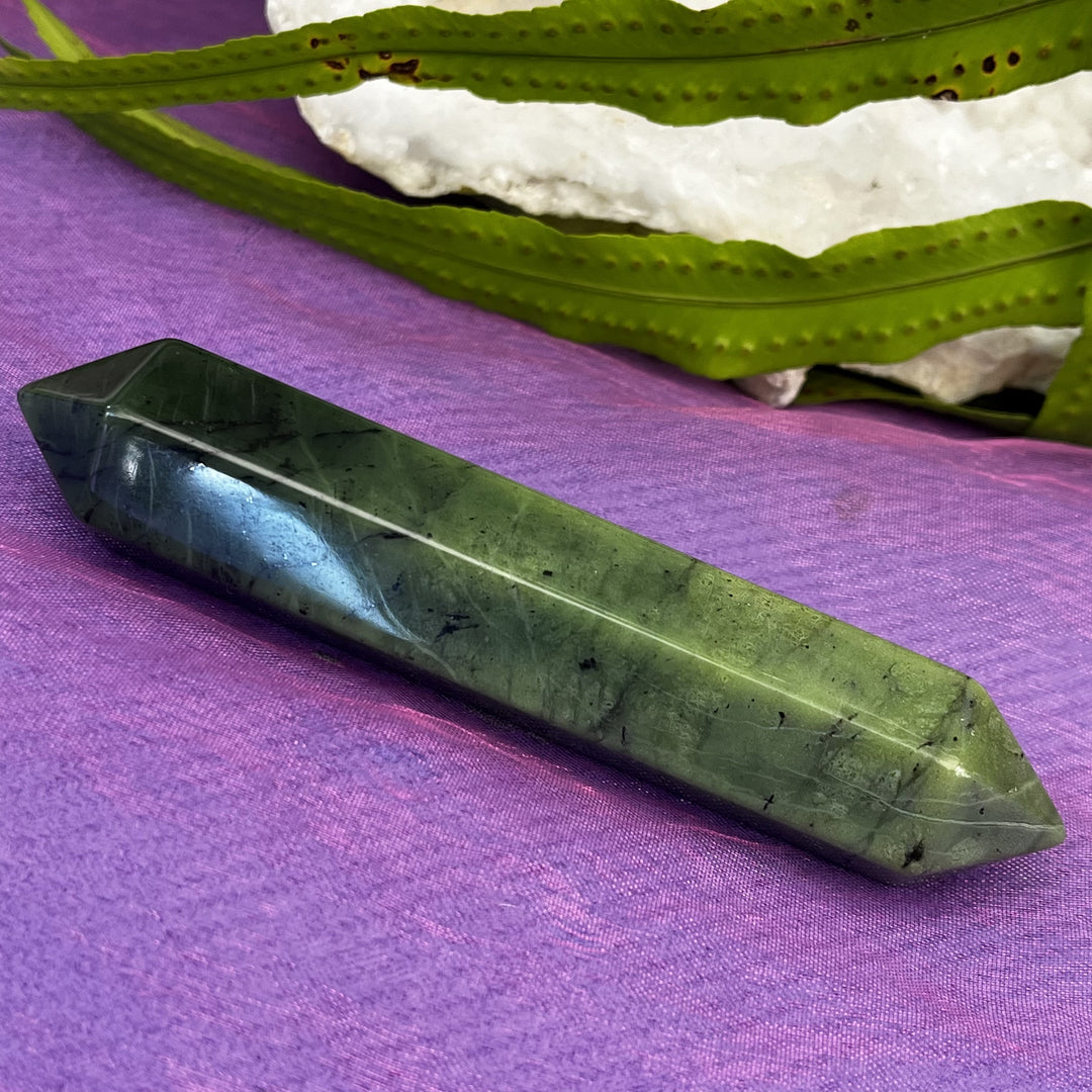 Wand Nephrite Jade Double Terminated 10.4 cm