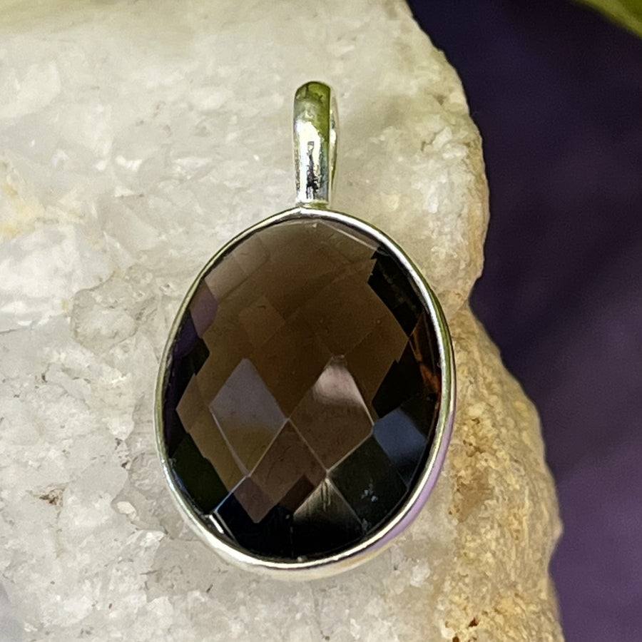 Pendant Smoky Quartz Oval Facet 2.3 cm | Carpe Diem With Remi