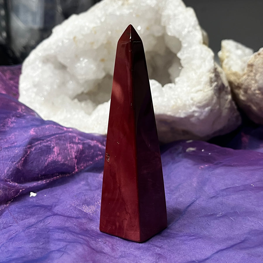 Obelisk Mookaite Red 9.0 cm | Carpe Diem With Remi