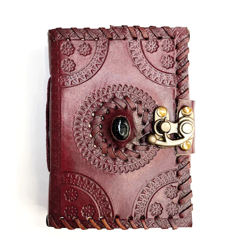 Journal Leather 1 Stone Single Clasp 12.5 cm