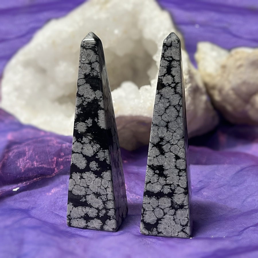 Obelisk Snowflake Obsidian 9.5 cm | Carpe Diem With Remi